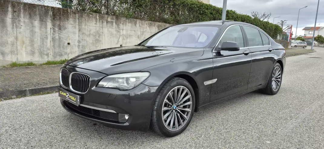 BMW 730 2009 - 13750 EUR, 304000 km - AUTO.MOTO.pt - 304000km - foto 3 de 44
