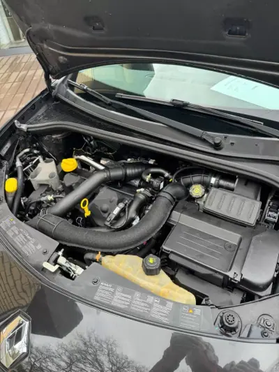 Renault Clio 2010 - 5900 EUR, 171000 km - AUTO.MOTO.pt - 171000km - foto 5 de 13