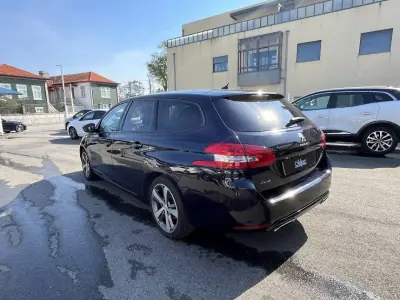Peugeot 308 SW 2018 - 9950 EUR, 219000 km - AUTO.MOTO.pt - 219000km - foto 7 de 40