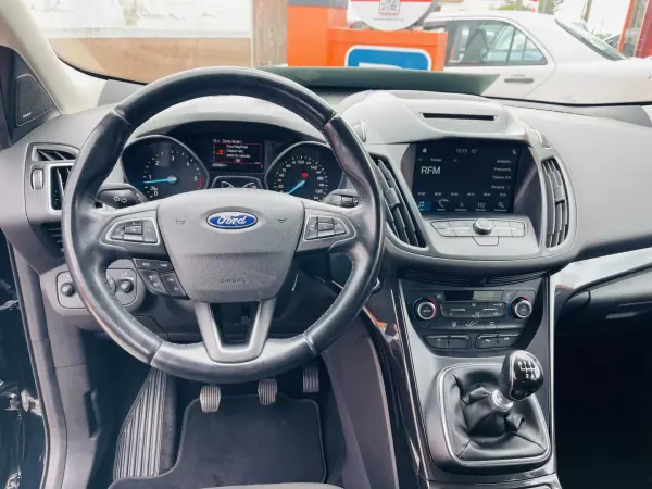 Ford Kuga 2017 - 17950 EUR, 85499 km - AUTO.MOTO.pt - 85499km - foto 10 de 14
