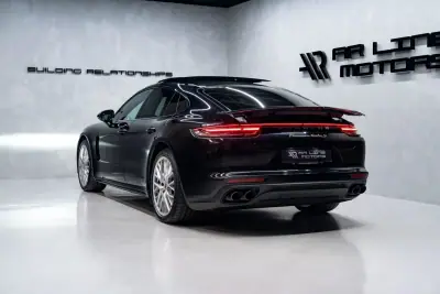 Porsche Panamera 2017 - 91950 EUR, 67458 km - AUTO.MOTO.pt - 67458km - foto 11 de 60