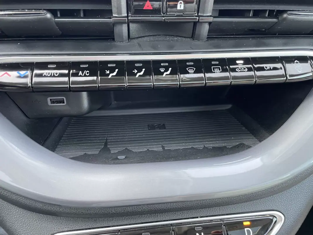 Fiat 500e 2022 - 17995 EUR, 18338 km - AUTO.MOTO.pt - 18338km - foto 42 de 45