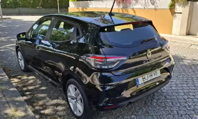 Renault Clio 2024 - 15900 EUR, 158000 km - AUTO.MOTO.pt - 158000km - foto 5 de 6