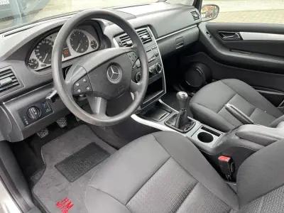 Mercedes-Benz B 150 2007 - 8000 EUR, 172000 km - AUTO.MOTO.pt - 172000km - foto 4 de 10