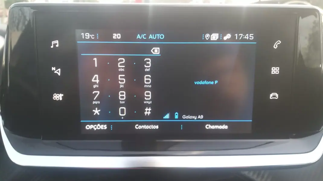 Peugeot 2008 2023 - 18250 EUR, 30000 km - AUTO.MOTO.pt - 30000km - foto 38 de 44