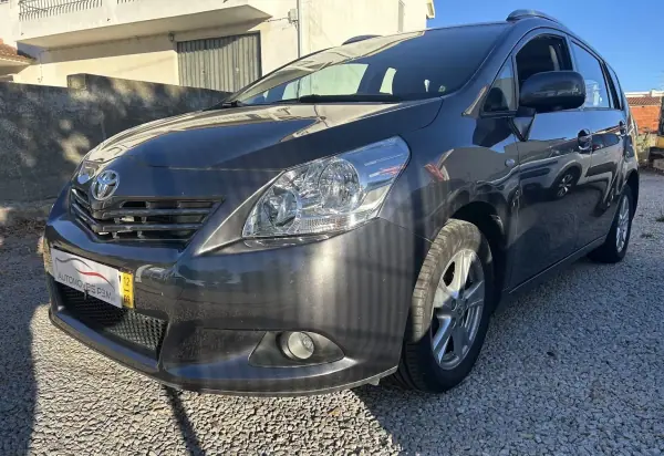 Toyota Verso 2.0 D-4D Exclusive+NAVI 2012 Diesel — 96 840 km · Bragança Toyota Verso 2.0 D-4D Exclusive+NAVI 2012 Diesel