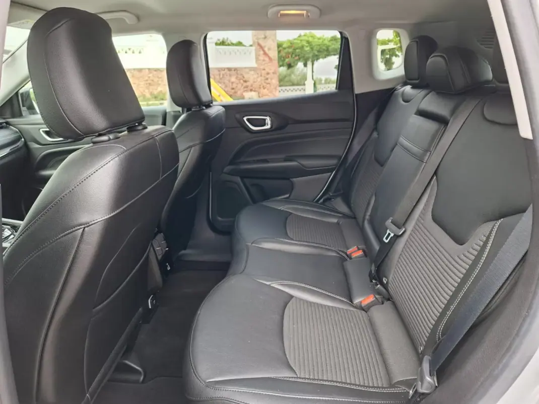 Jeep Compass 2022 - 23900 EUR, 94325 km - 94325km - foto 20 de 28
