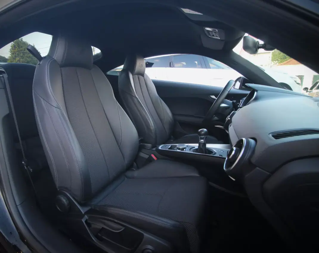 Audi TT Roadster 2015 - 23990 EUR, 151000 km - 151000km - foto 45 de 47