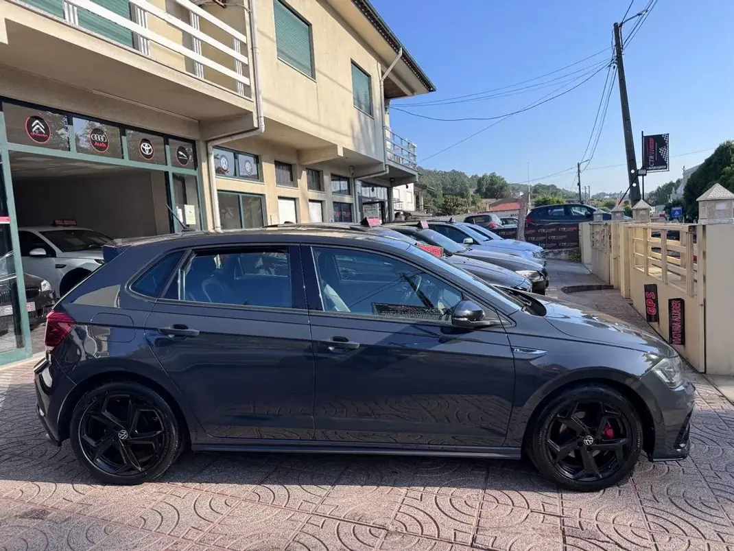 Volkswagen Polo 2018 - 14900 EUR, 186328 km - 186328km - foto 30 de 32