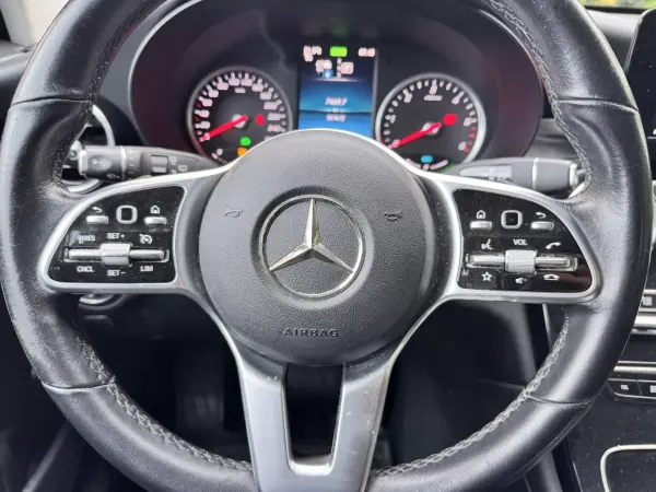 Mercedes-Benz GLC 300 2021 - 35900 EUR, 157354 km - AUTO.MOTO.pt - 157354km - foto 12 de 22