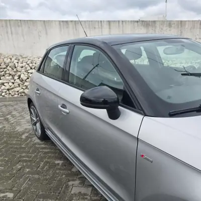 Audi A1 Sportback 2014 - 13750 EUR, 148778 km - AUTO.MOTO.pt - 148778km - foto 7 de 18