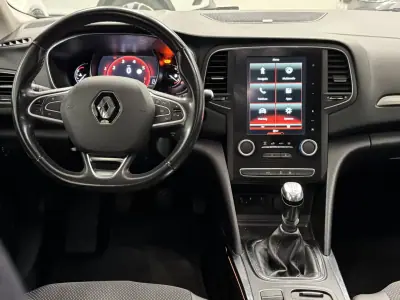Renault Mégane 2016 - 12990 EUR, 118000 km - AUTO.MOTO.pt - 118000km - foto 27 de 30