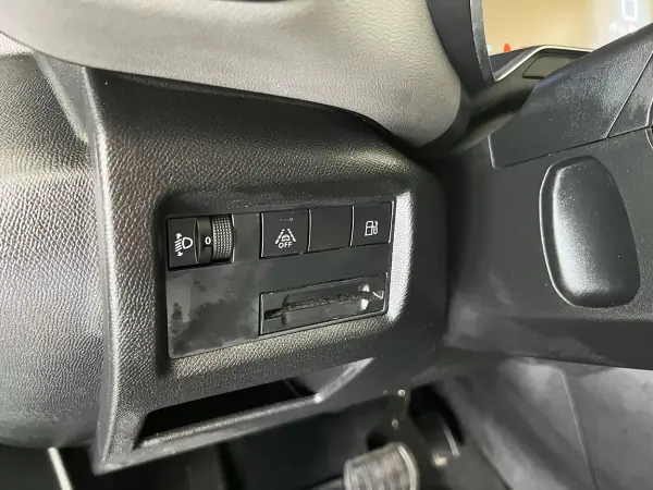 Citroën C5 Aircross 2021 - 18600 EUR, 100615 km - AUTO.MOTO.pt - 100615km - foto 19 de 22
