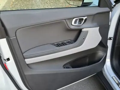Polestar 2 2022 - 28499 EUR, 87850 km - 87850km - foto 10 de 47