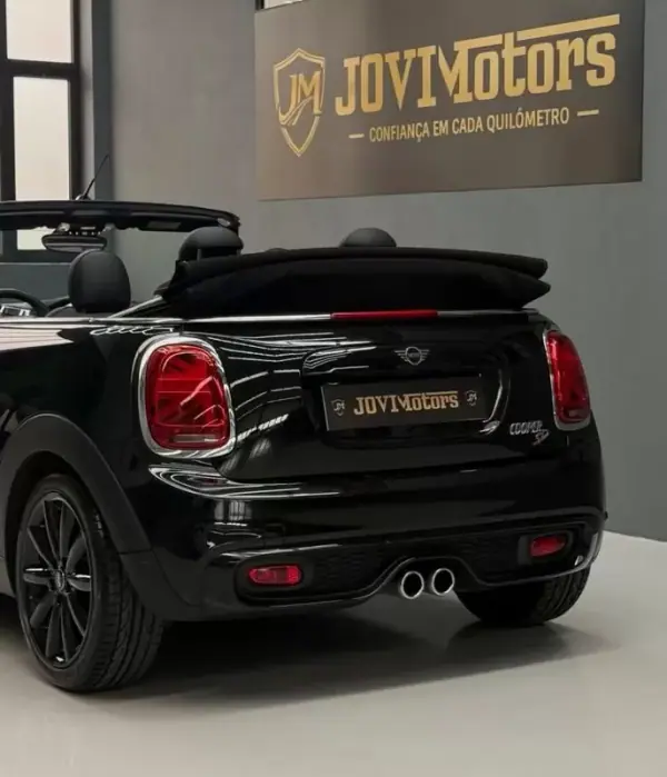 MINI 2018 - 23999 EUR, 154815 km - AUTO.MOTO.pt - 154815km - foto 4 de 35