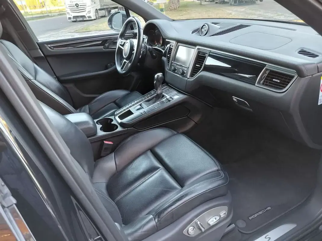 Porsche Macan 2014 - 39500 EUR, 168209 km - AUTO.MOTO.pt - 168209km - foto 29 de 37