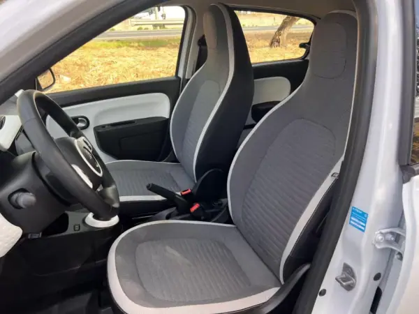Renault Twingo 2022 - 15750 EUR, 11000 km - AUTO.MOTO.pt - 11000km - foto 10 de 46