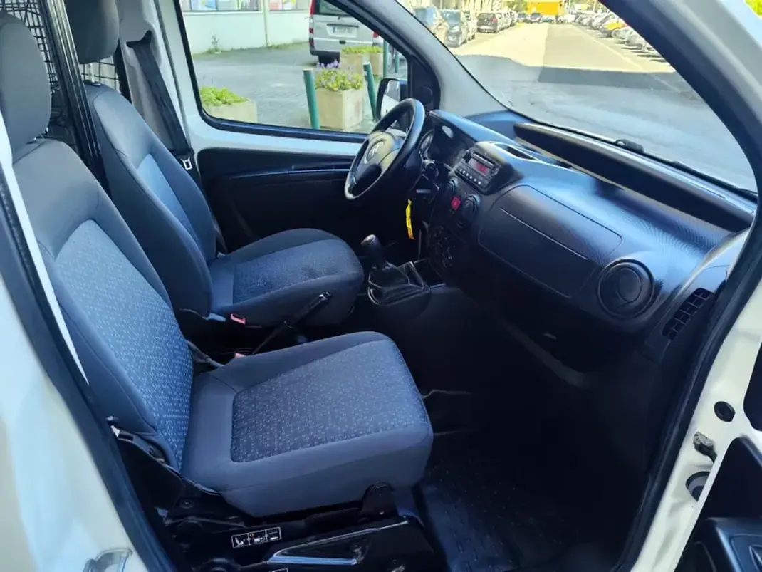 Citroën Nemo 1.3 HDI IVA DEDUTIVEL PACK CLIM 2017 - 8980 EUR, 79000 km - AUTO.MOTO.pt - 79000km - foto 6 de 24