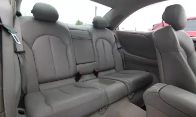 Mercedes-Benz CLK 240 2002 - 8990 EUR, 213000 km - AUTO.MOTO.pt - 213000km - foto 21 de 24