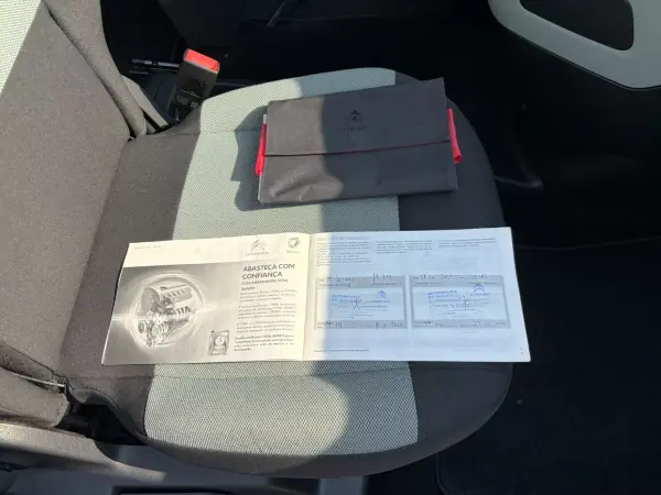 Citroën Berlingo 2021 - 13500 EUR, 81261 km - AUTO.MOTO.pt - 81261km - foto 18 de 19