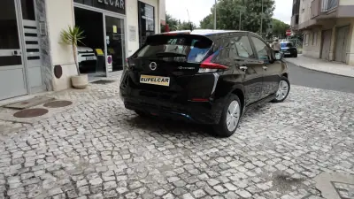 Nissan Leaf 2021 - 14900 EUR, 44768 km - AUTO.MOTO.pt - 44768km - foto 5 de 23