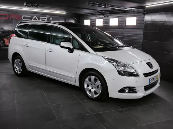 Peugeot 5008 2013 - 10950 EUR, 159800 km - AUTO.MOTO.pt - 159800km - foto 16 de 62