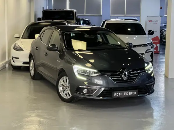 Renault Mégane 2016 - 11990 EUR, 140000 km - AUTO.MOTO.pt - 140000km - foto 2 de 41