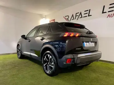 Peugeot 2008 2021 - 16350 EUR, 182000 km - AUTO.MOTO.pt - 182000km - foto 8 de 32