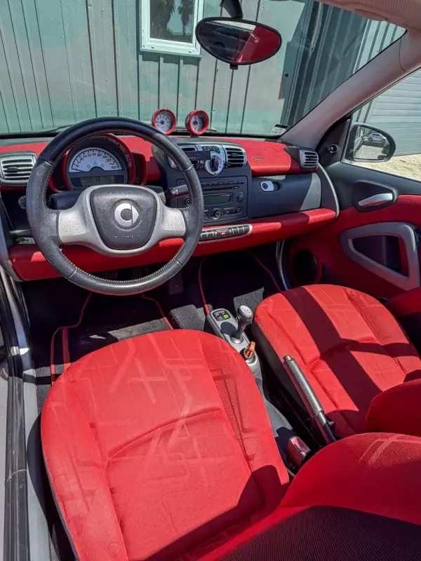 Smart Fortwo Cabrio 2010 - 6800 EUR, 200000 km - AUTO.MOTO.pt - 200000km - foto 6 de 10