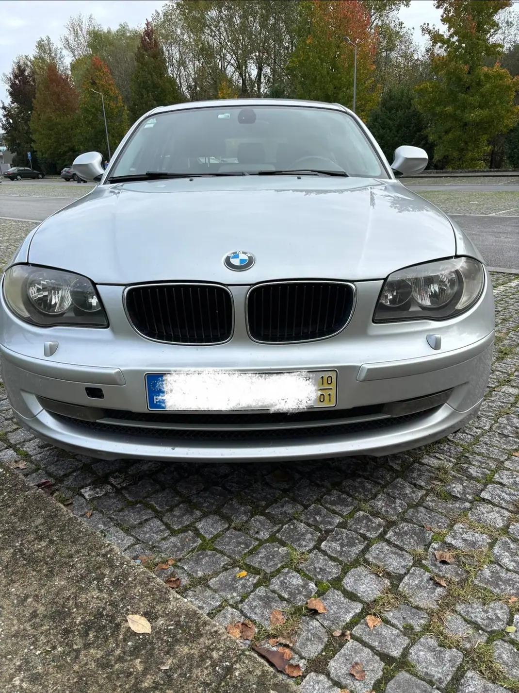 BMW 118 2010 - 6748 EUR, 356000 km - AUTO.MOTO.pt - 356000km - foto 2 de 12