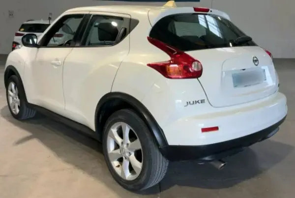 Nissan Juke 2012 - 8900 EUR, 175015 km - AUTO.MOTO.pt - 175015km - foto 6 de 9