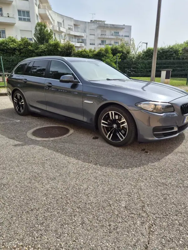 BMW 520 2017 - 20480 EUR, 135000 km - AUTO.MOTO.pt - 135000km - foto 12 de 13