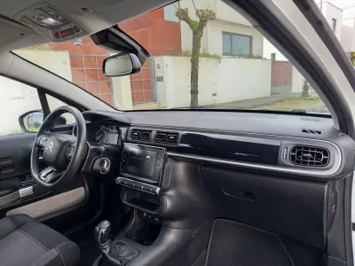 Citroën C3 2018 - 10990 EUR, 138500 km - AUTO.MOTO.pt - 138500km - foto 13 de 17