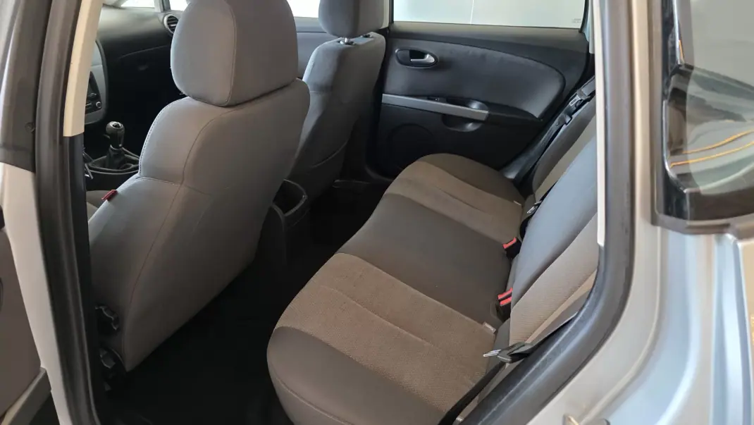 SEAT Leon 2011 - 8900 EUR, 188295 km - AUTO.MOTO.pt - 188295km - foto 47 de 52