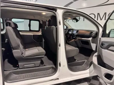 Opel Vivaro 2022 - 32900 EUR, 20415 km - 20415km - foto 38 de 50