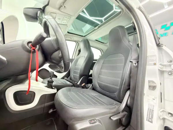 Smart ForFour 2015 - 8250 EUR, 144000 km - AUTO.MOTO.pt - 144000km - foto 18 de 21