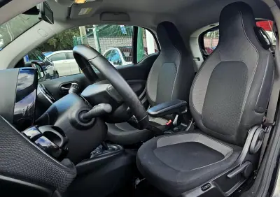 Smart Fortwo Cabrio 2021 - 12999 EUR, 30000 km - AUTO.MOTO.pt - 30000km - foto 6 de 19