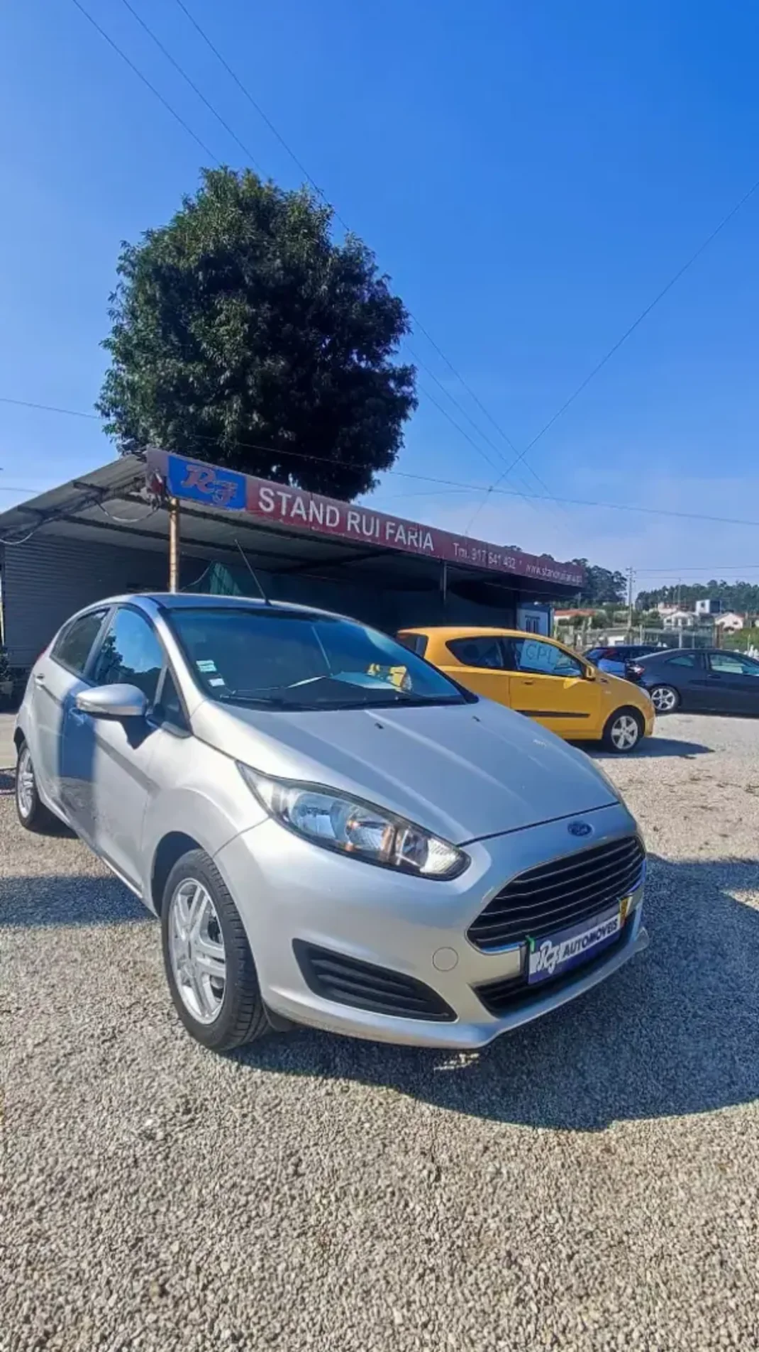 Ford Fiesta 2014 - 9798 EUR, 176798 km - AUTO.MOTO.pt - 176798km - foto 1 de 23