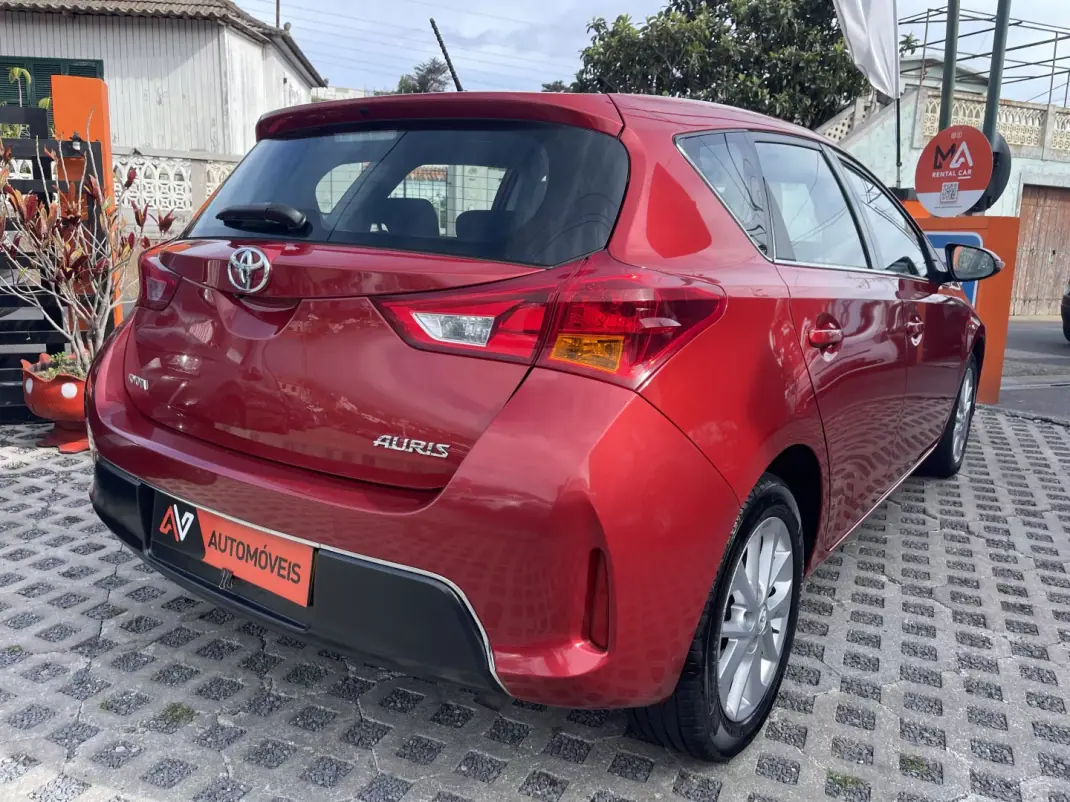 Toyota Auris 2013 - 13950 EUR, 163341 km - AUTO.MOTO.pt - 163341km - foto 7 de 12