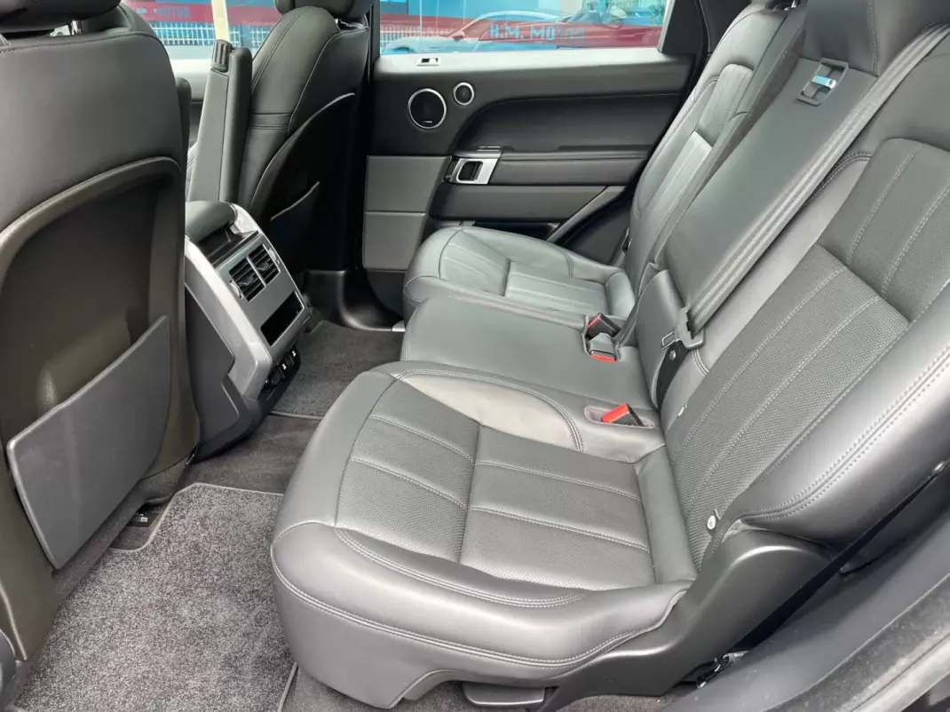 Land Rover Range Rover Sport 2020 - 47500 EUR, 160000 km - 160000km - foto 13 de 15