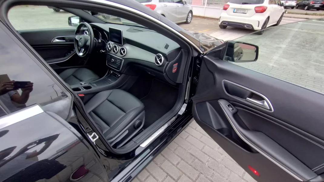 Mercedes-Benz CLA 200 2016 - 19999 EUR, 199000 km - AUTO.MOTO.pt - 199000km - foto 22 de 33