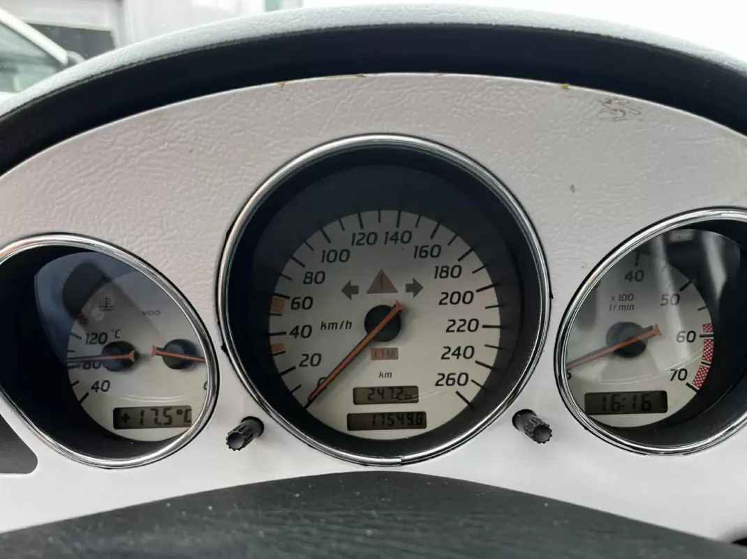 Mercedes-Benz SLK 200 1998 - 8900 EUR, 175498 km - AUTO.MOTO.pt - 175498km - foto 8 de 11