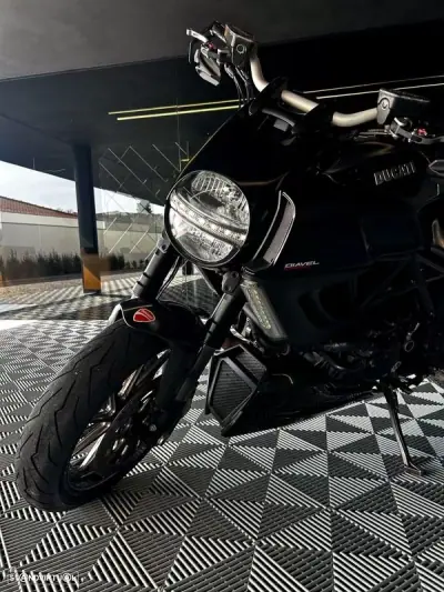 Ducati Diavel 2011 - 9750 EUR, 39000 km - AUTO.MOTO.pt - 39000km - foto 7 de 14