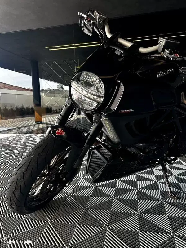 Ducati Diavel 2011 - 9750 EUR, 39000 km - AUTO.MOTO.pt - 39000km - foto 7 de 14