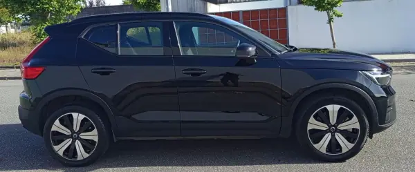 Volvo XC 40 2023 - 30750 EUR, 35600 km - 35600km - foto 4 de 18