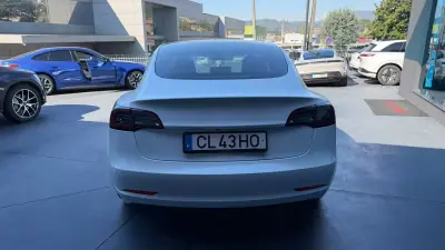 Tesla Model 3 2020 - 25500 EUR, 118000 km - foto 4 de 12