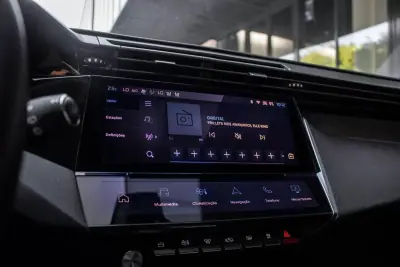 Peugeot 308 SW 2023 - 23790 EUR, 59725 km - AUTO.MOTO.pt - 59725km - foto 40 de 45