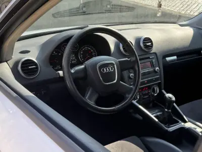 Audi A3 2010 - 7000 EUR, 243200 km - AUTO.MOTO.pt - 243200km - foto 6 de 12