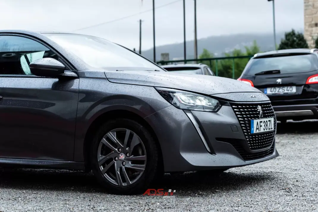 Peugeot 208 2021 - 10990 EUR, 57000 km - 57000km - foto 5 de 18