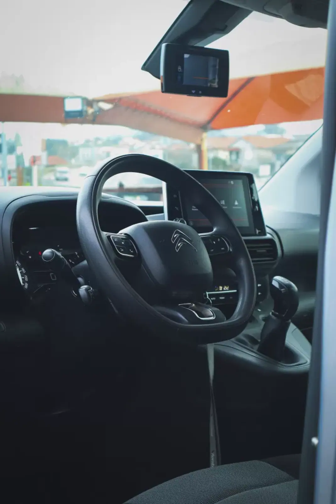 Citroën 2019 - 19880 EUR, 83120 km - AUTO.MOTO.pt - 83120km - foto 15 de 28